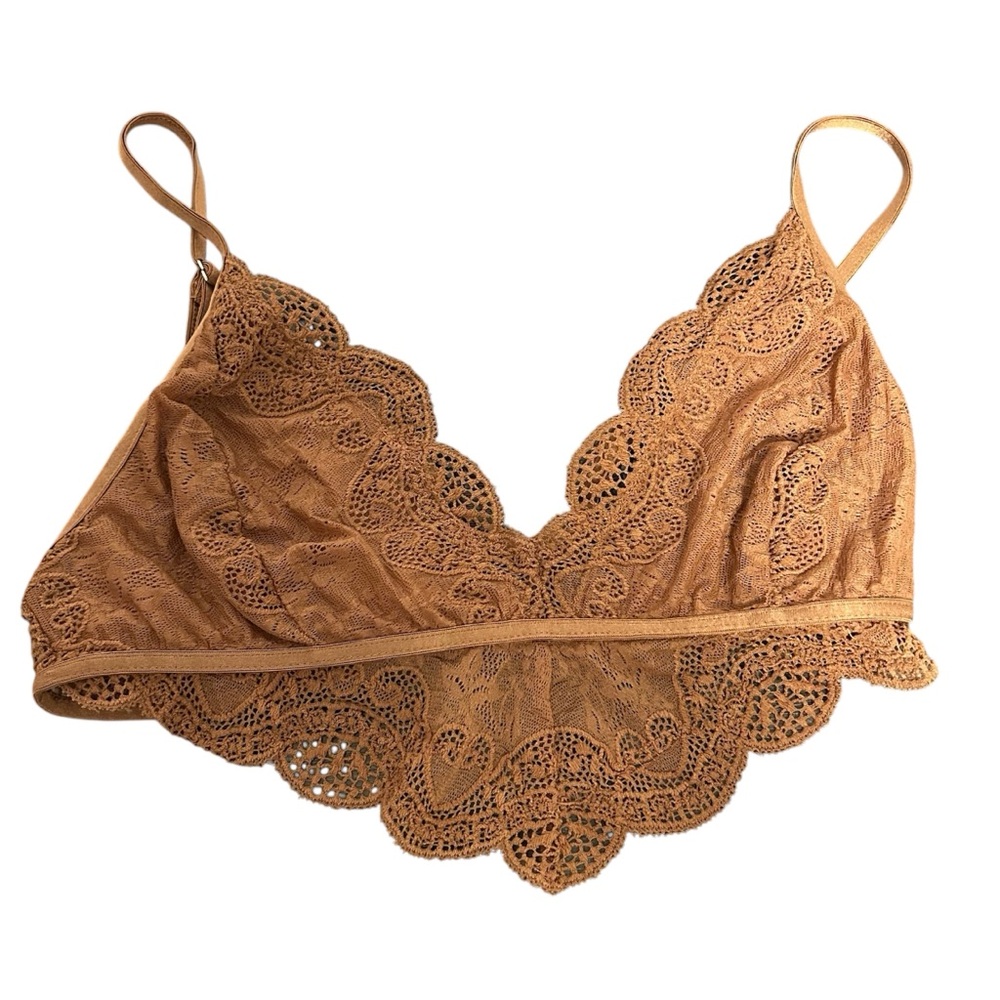 NWT- Honey Punch- Scalloped Lace Bralette
